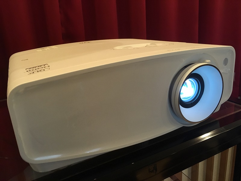 audio square fujisawa: 【展示機導入】4K信号に対応した、JVCの